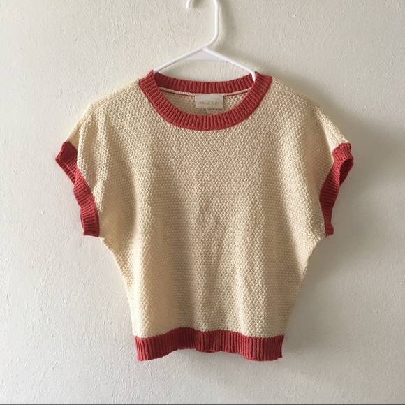 Modcloth Tops - ModCloth cropped sweater ivory